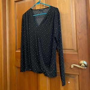 NWOT!  Banana Republic Black and White Polka Dot V-Neck Top.  Size Medium